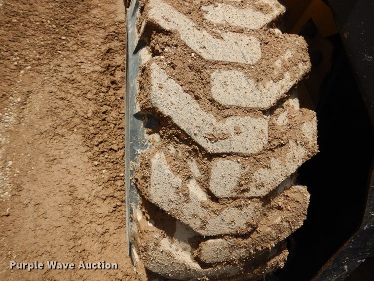 image for item GA9154 1999 New Holland LX985  skid steer loader