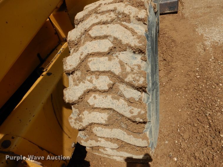 image for item GA9154 1999 New Holland LX985  skid steer loader