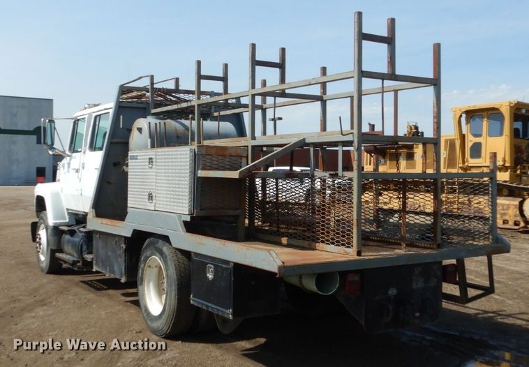 image for item GA9158 1988 Ford L8000  flatbed truck