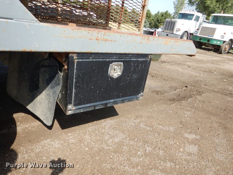 image for item GA9158 1988 Ford L8000  flatbed truck