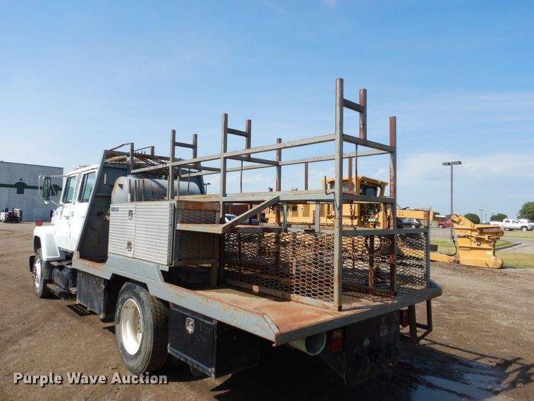 image for item GA9158 1988 Ford L8000  flatbed truck