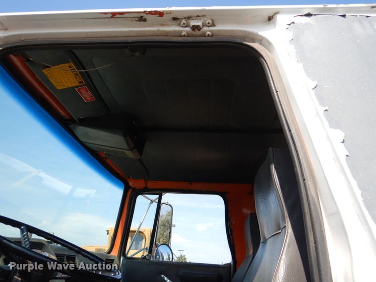 image for item GA9158 1988 Ford L8000  flatbed truck