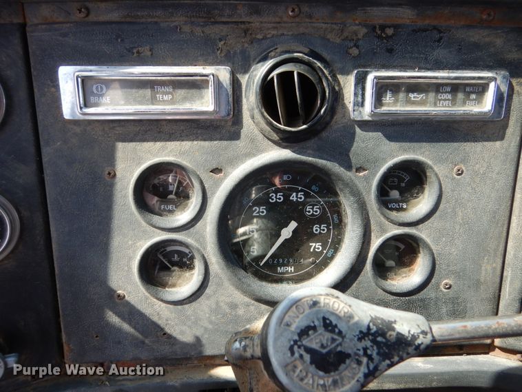 image for item GA9158 1988 Ford L8000  flatbed truck