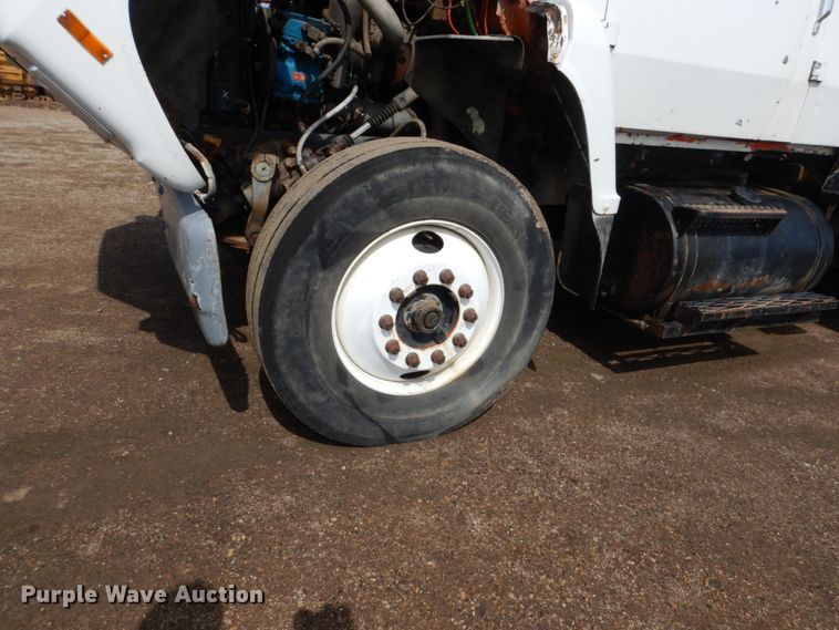 image for item GA9158 1988 Ford L8000  flatbed truck