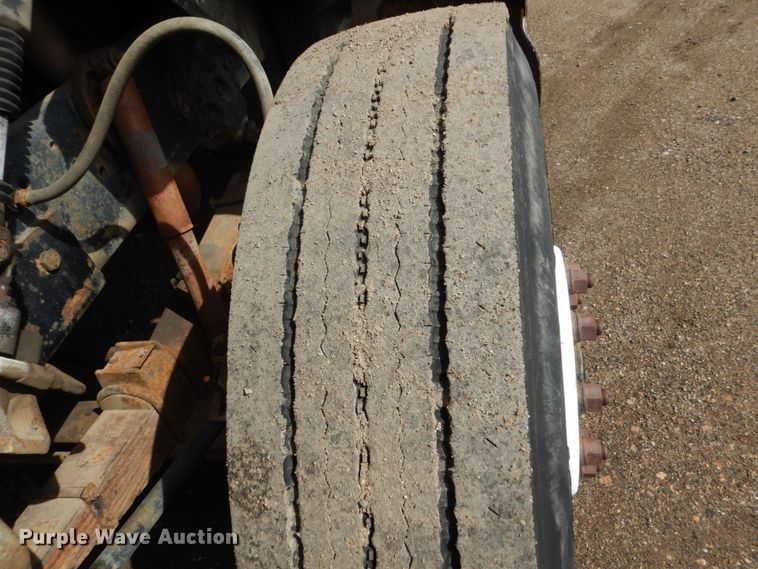 image for item GA9158 1988 Ford L8000  flatbed truck