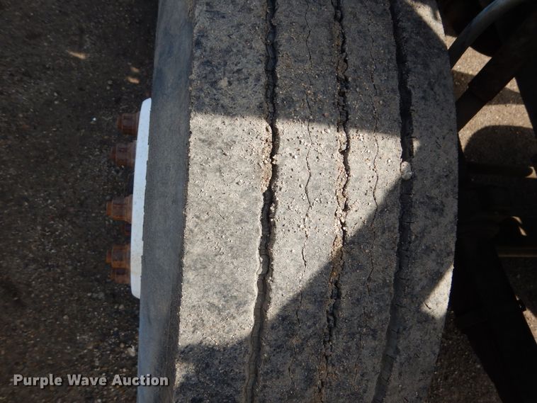 image for item GA9158 1988 Ford L8000  flatbed truck