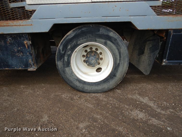 image for item GA9158 1988 Ford L8000  flatbed truck