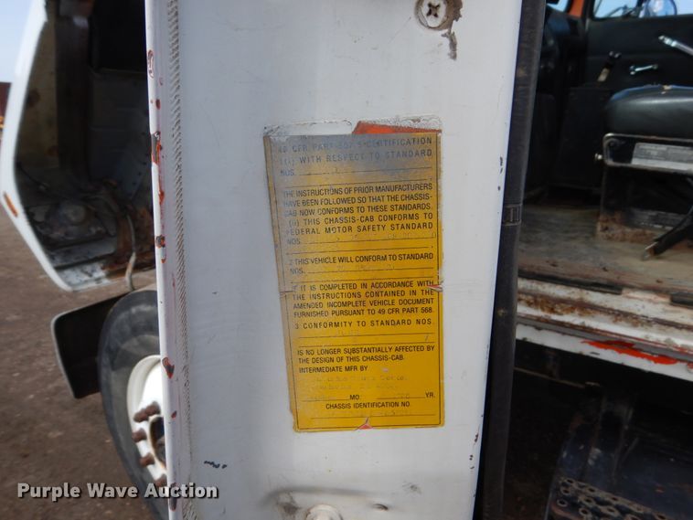 image for item GA9158 1988 Ford L8000  flatbed truck