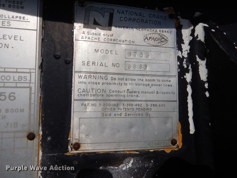 image for item GA9159 1977 Ford F800  crane truck