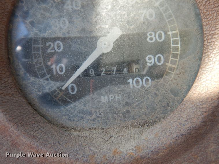 image for item GA9159 1977 Ford F800  crane truck