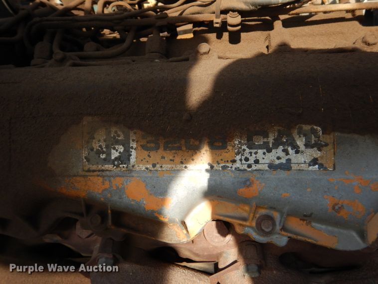 image for item GA9159 1977 Ford F800  crane truck