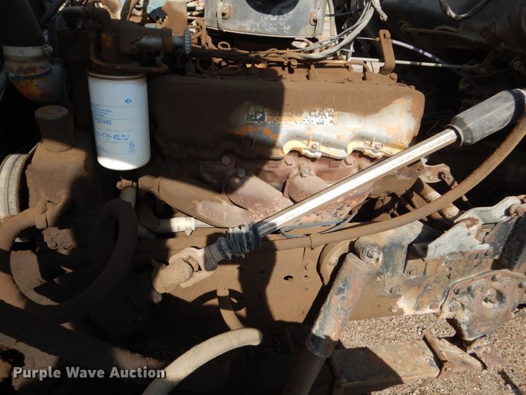 image for item GA9159 1977 Ford F800  crane truck