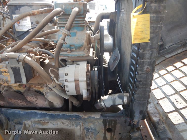 image for item GA9159 1977 Ford F800  crane truck