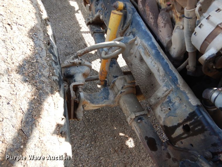 image for item GA9159 1977 Ford F800  crane truck