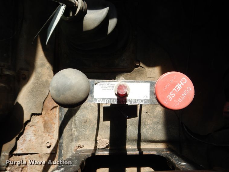 image for item GA9161 1986 International 1900  flat dump bed truck