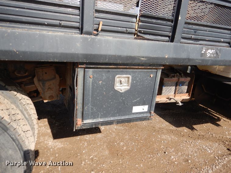 image for item GA9162 1985 International 1900  flat dump bed truck