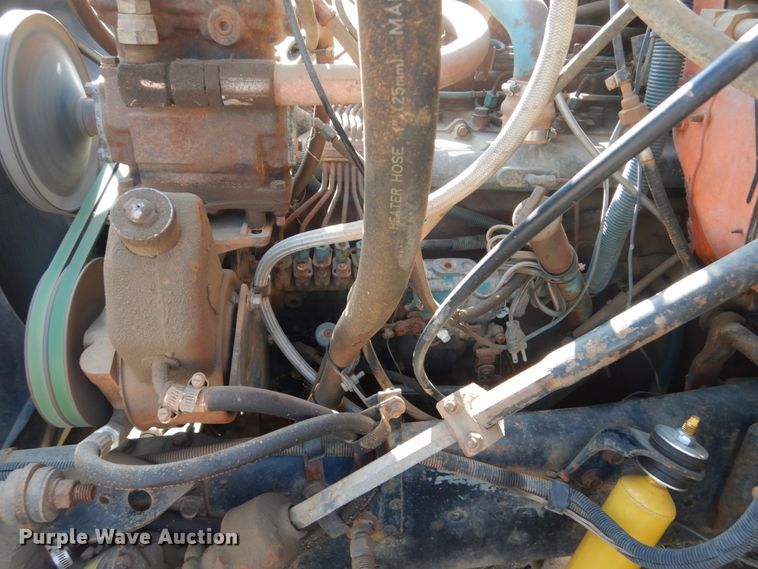 image for item GA9162 1985 International 1900  flat dump bed truck