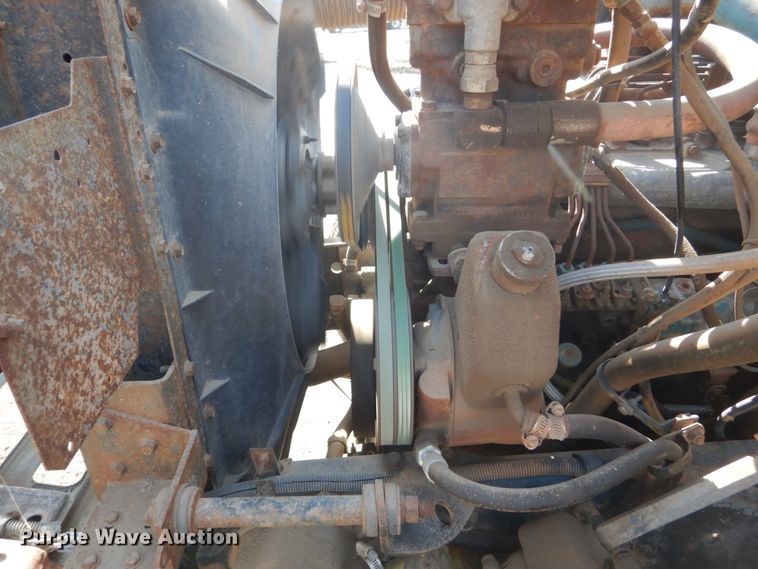 image for item GA9162 1985 International 1900  flat dump bed truck