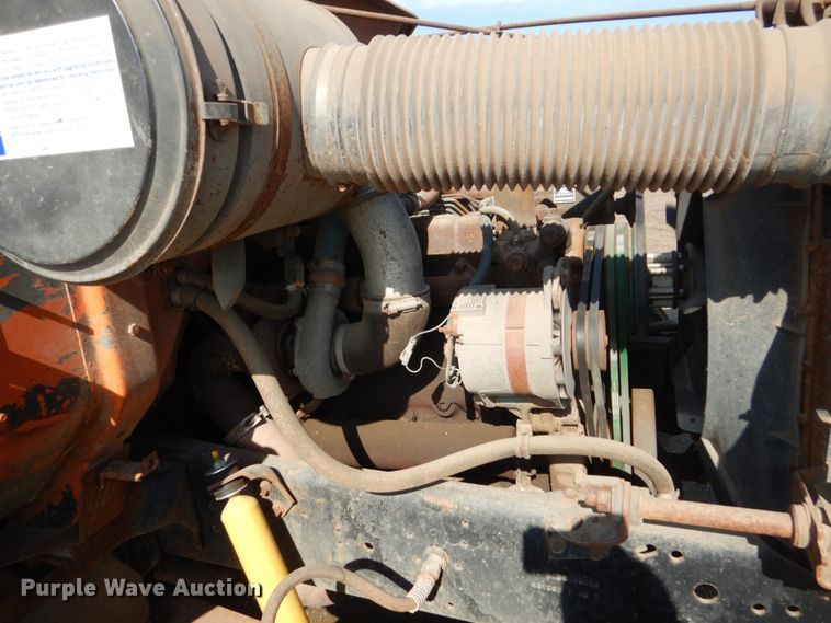 image for item GA9162 1985 International 1900  flat dump bed truck