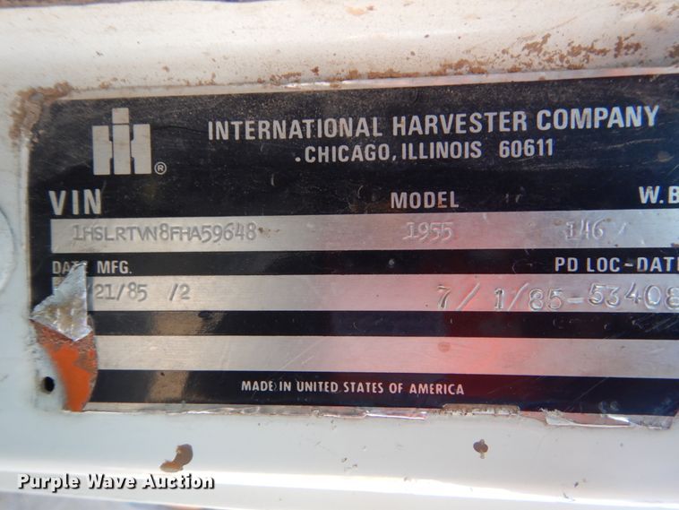 image for item GA9162 1985 International 1900  flat dump bed truck