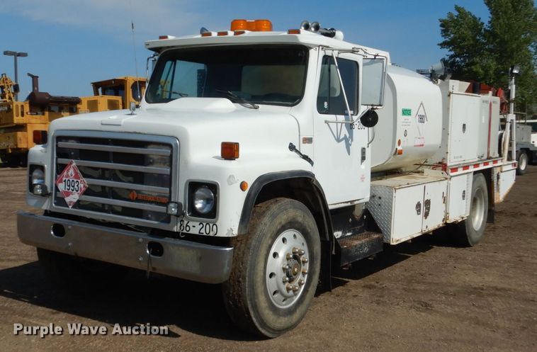 image for item GA9163 1985 International 1900  service truck