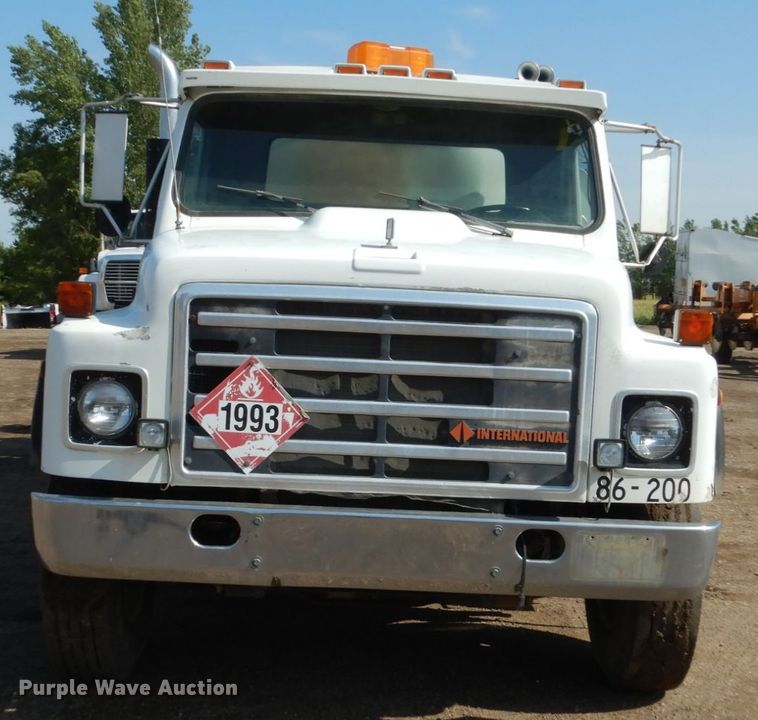 image for item GA9163 1985 International 1900  service truck