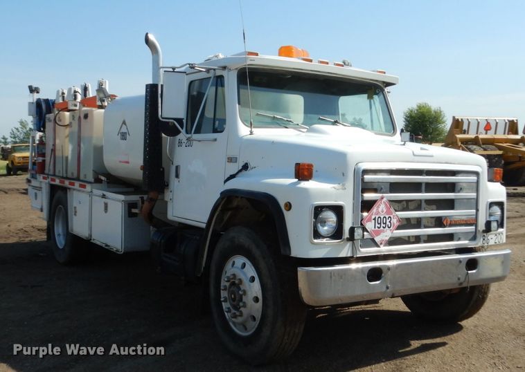 image for item GA9163 1985 International 1900  service truck
