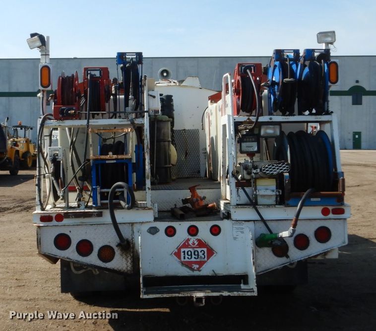 image for item GA9163 1985 International 1900  service truck