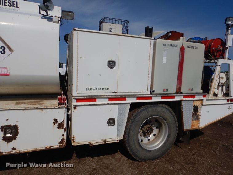 image for item GA9163 1985 International 1900  service truck