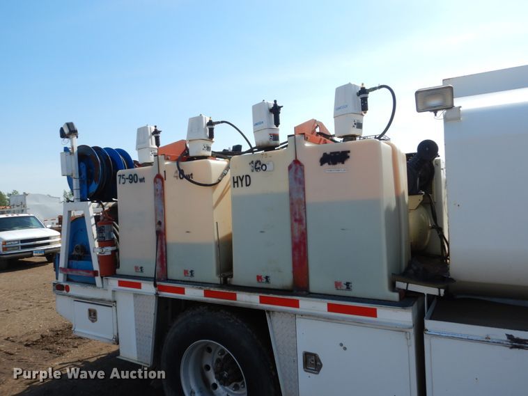 image for item GA9163 1985 International 1900  service truck