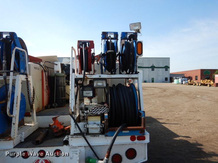 image for item GA9163 1985 International 1900  service truck