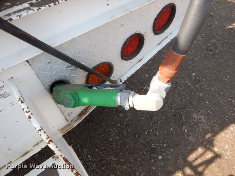 image for item GA9163 1985 International 1900  service truck