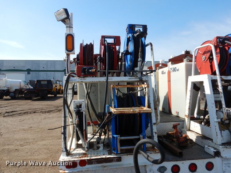 image for item GA9163 1985 International 1900  service truck