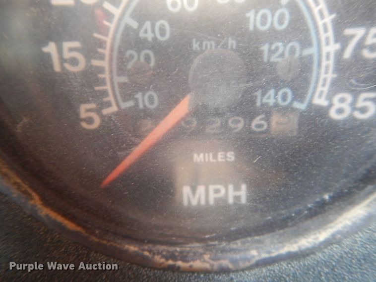 image for item GA9163 1985 International 1900  service truck