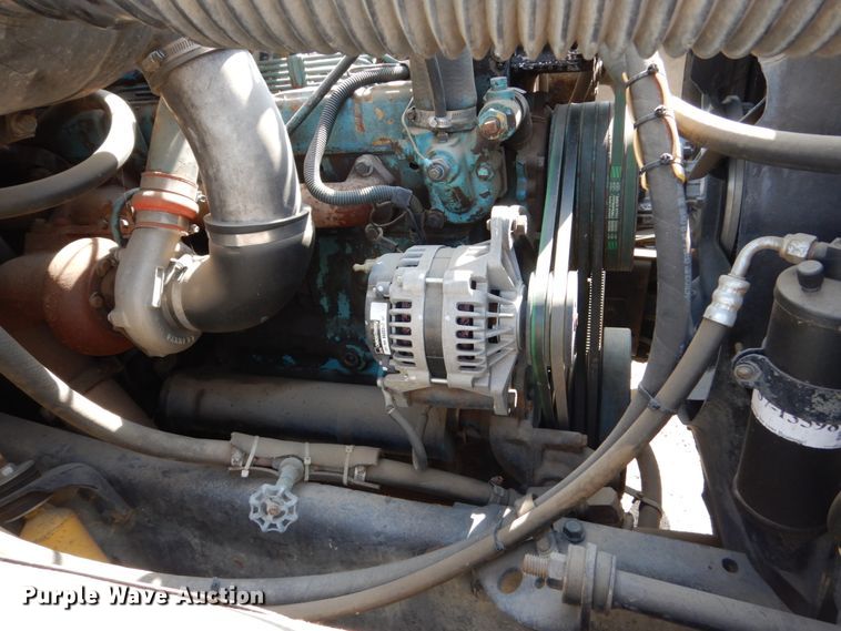 image for item GA9163 1985 International 1900  service truck