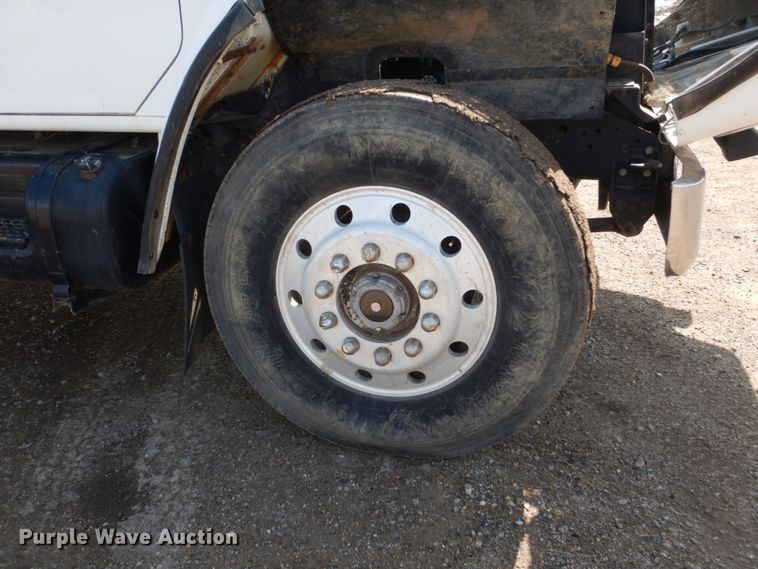 image for item GA9163 1985 International 1900  service truck