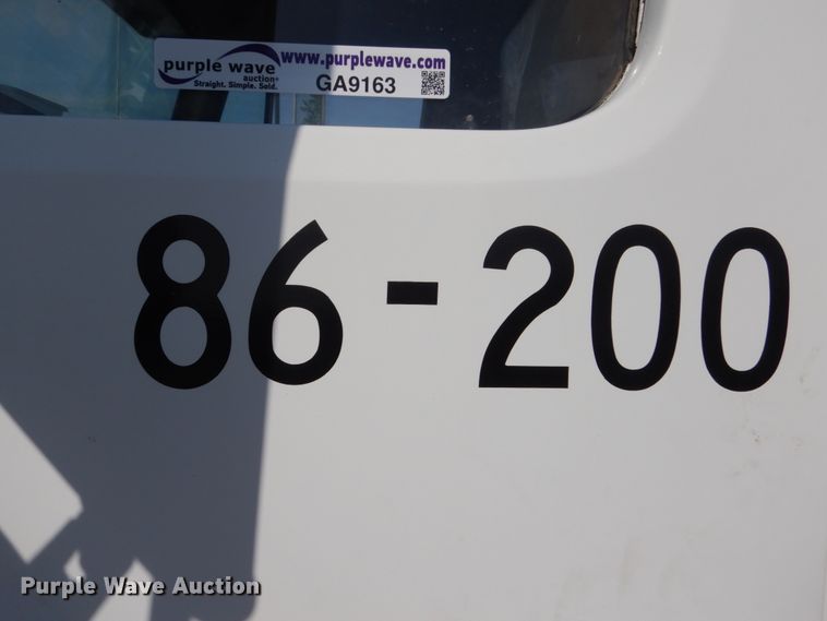 image for item GA9163 1985 International 1900  service truck