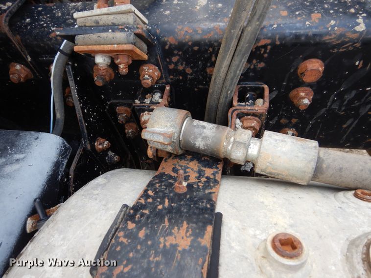 image for item GA9165 1994 White GMC WG64T  semi truck