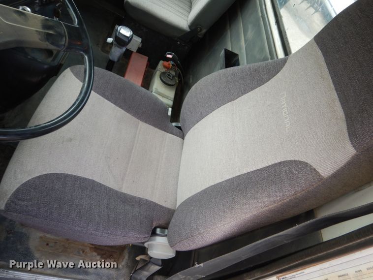 image for item GA9165 1994 White GMC WG64T  semi truck