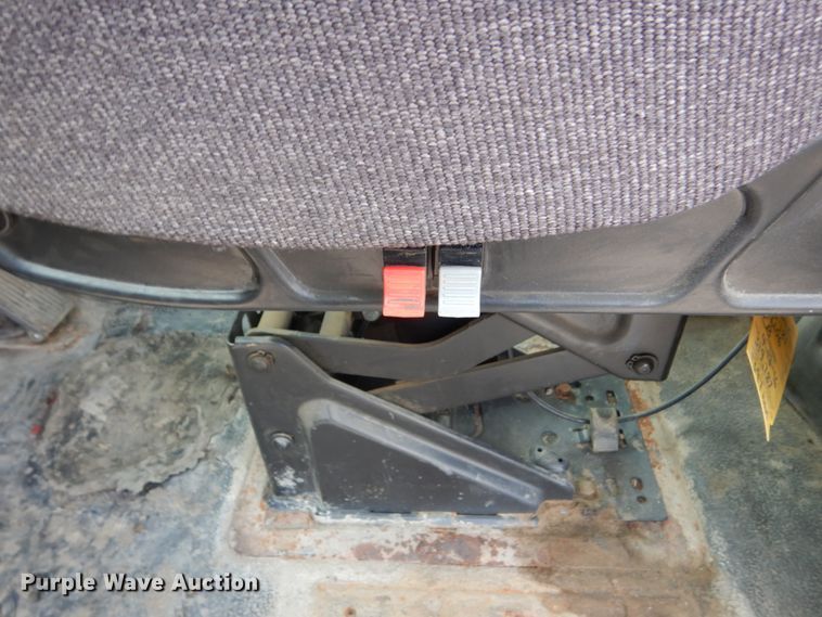 image for item GA9165 1994 White GMC WG64T  semi truck