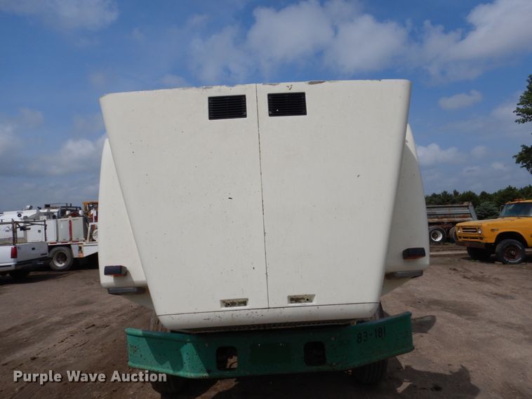image for item GA9165 1994 White GMC WG64T  semi truck