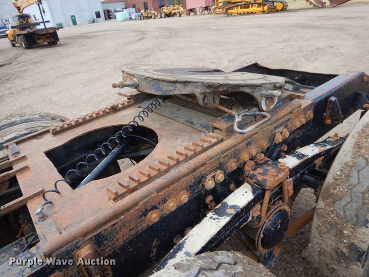 image for item GA9166 1994 White GMC WG64T  semi truck