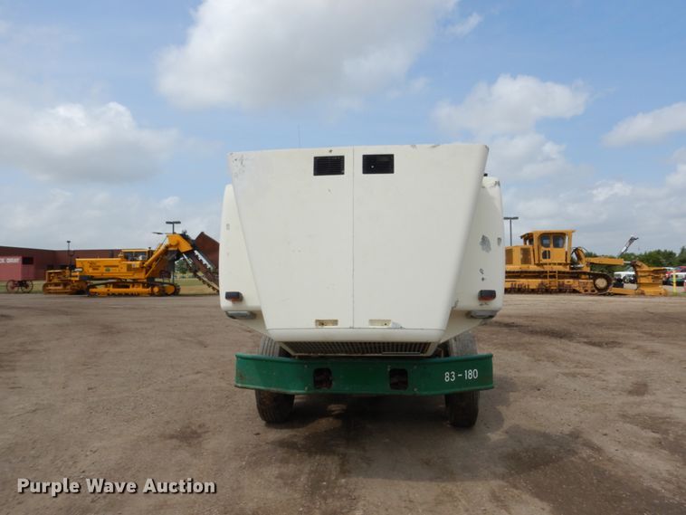 image for item GA9166 1994 White GMC WG64T  semi truck