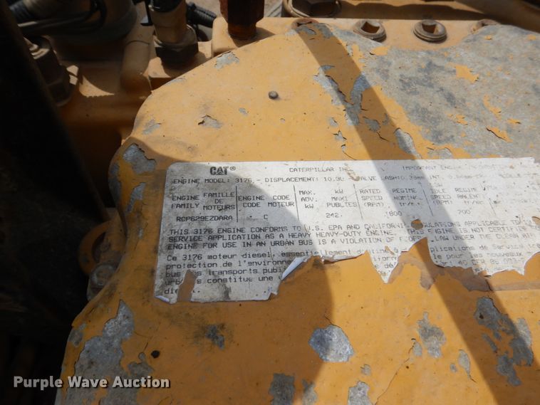 image for item GA9166 1994 White GMC WG64T  semi truck