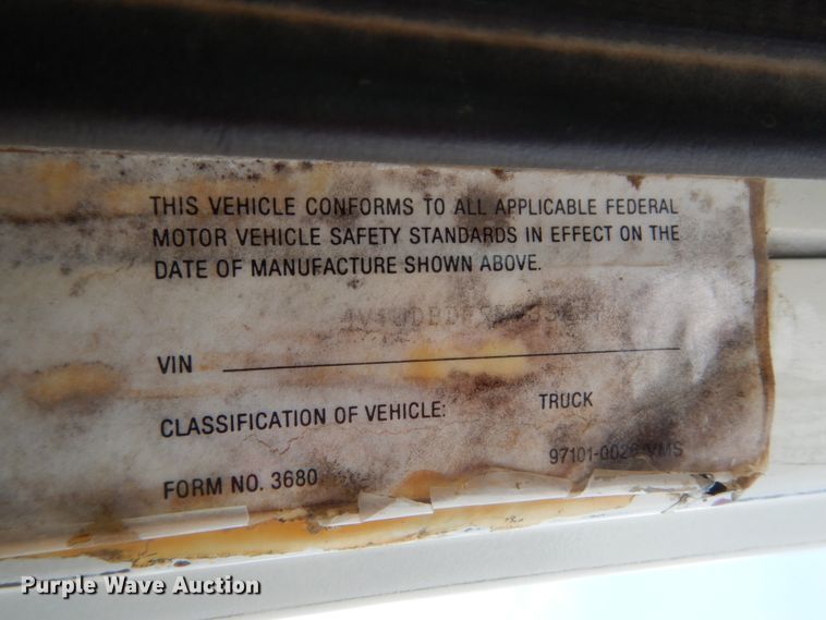 image for item GA9166 1994 White GMC WG64T  semi truck