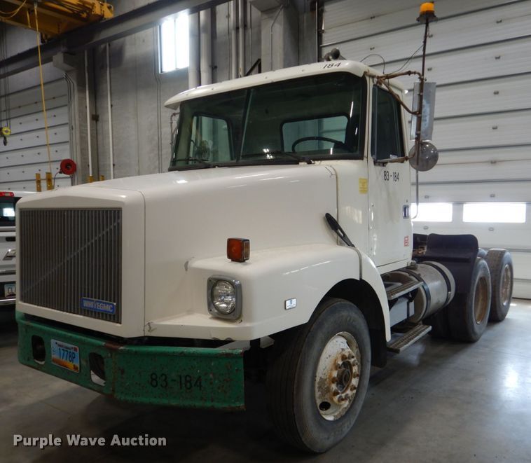 image for item GA9171 1994 White GMC WG64T  semi truck