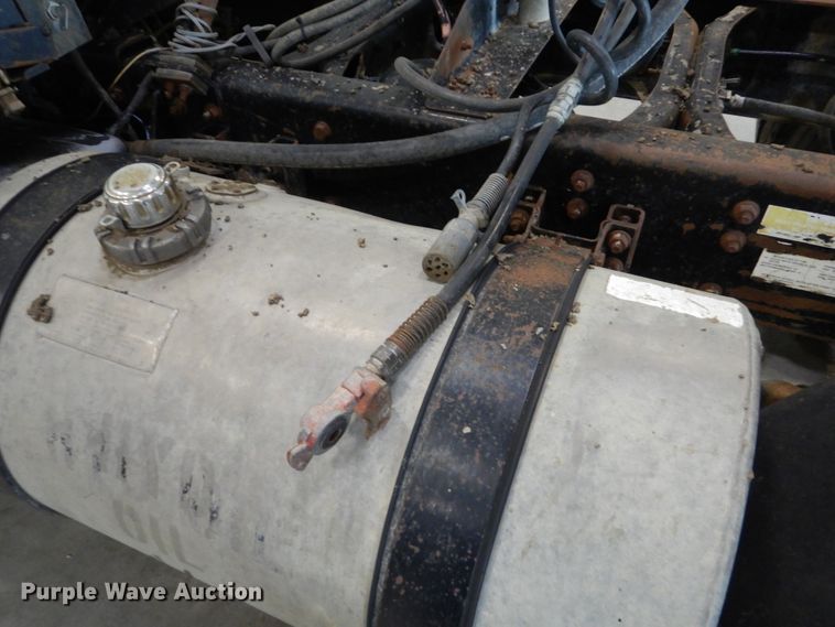 image for item GA9171 1994 White GMC WG64T  semi truck