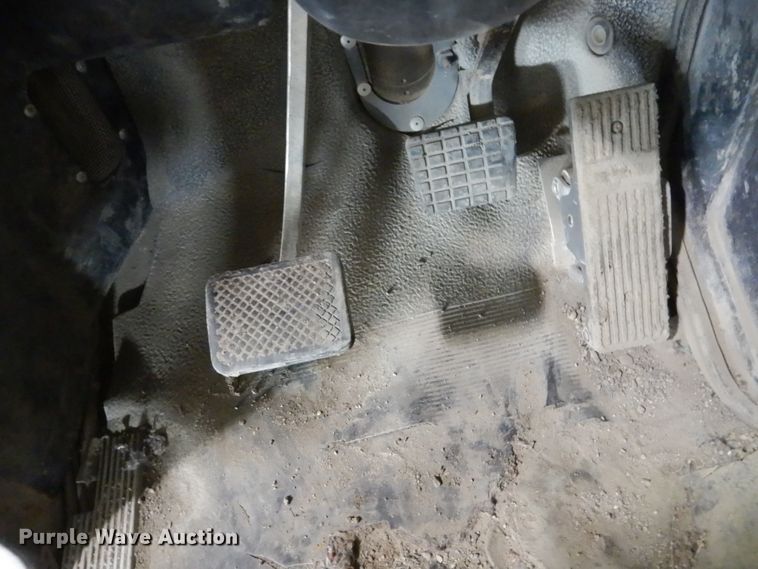 image for item GA9171 1994 White GMC WG64T  semi truck