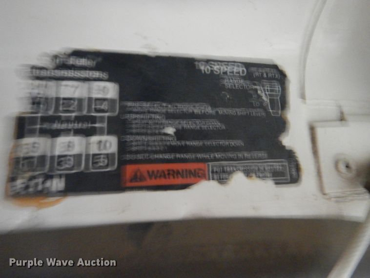 image for item GA9171 1994 White GMC WG64T  semi truck