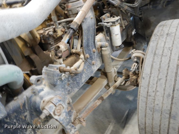 image for item GA9171 1994 White GMC WG64T  semi truck